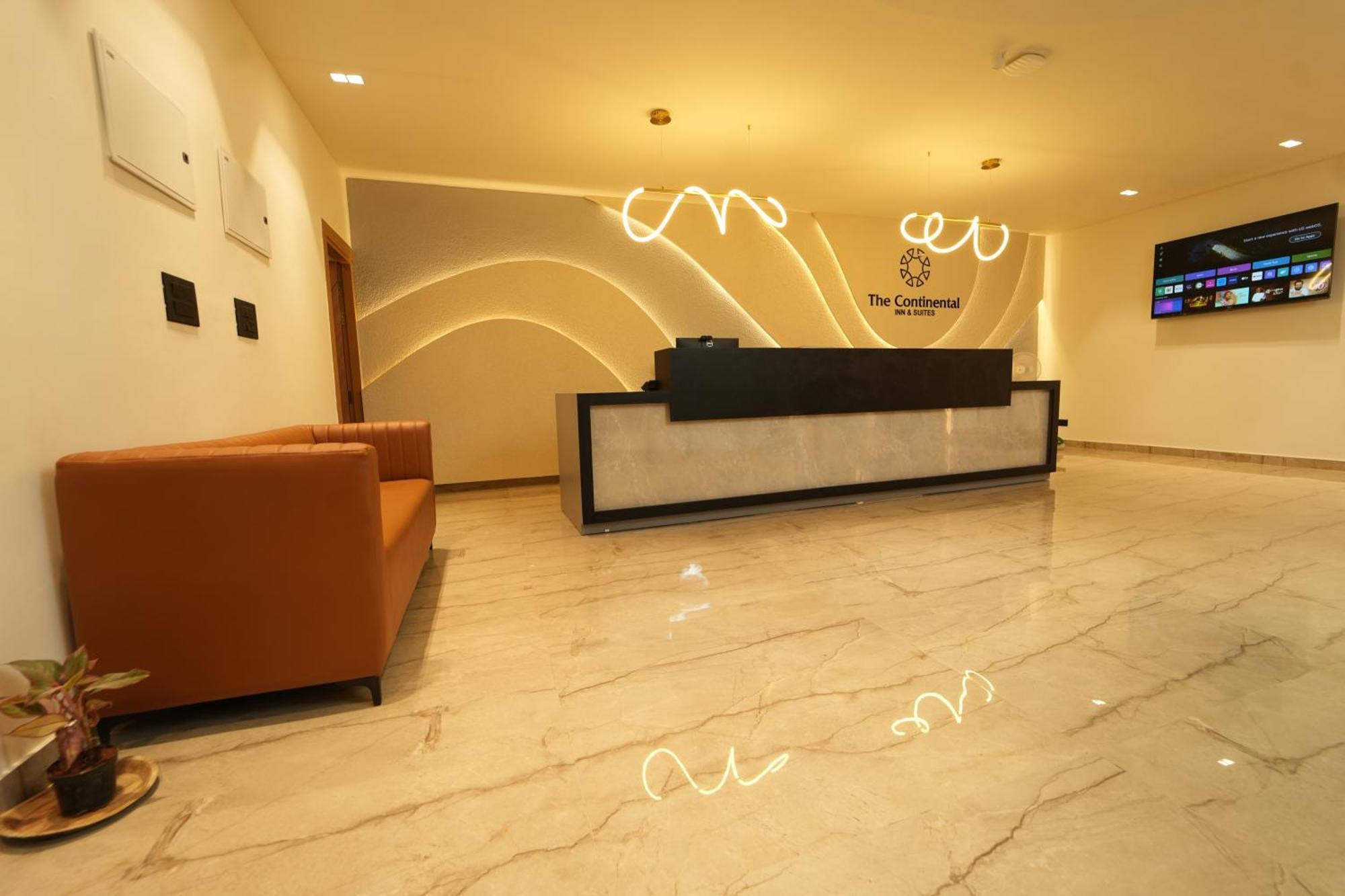 The Continental Inn & Suites Maisur Dış mekan fotoğraf