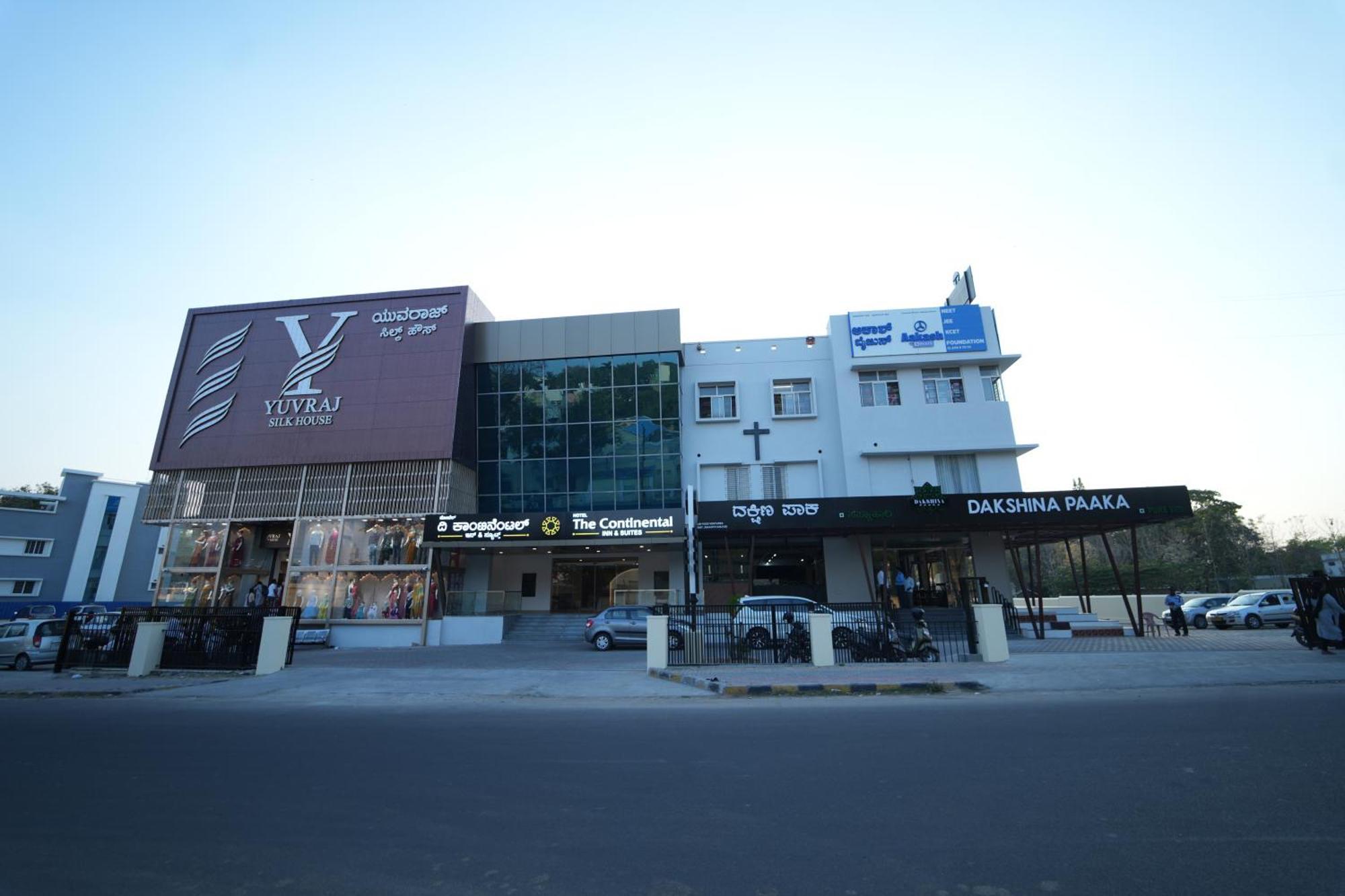The Continental Inn & Suites Maisur Dış mekan fotoğraf