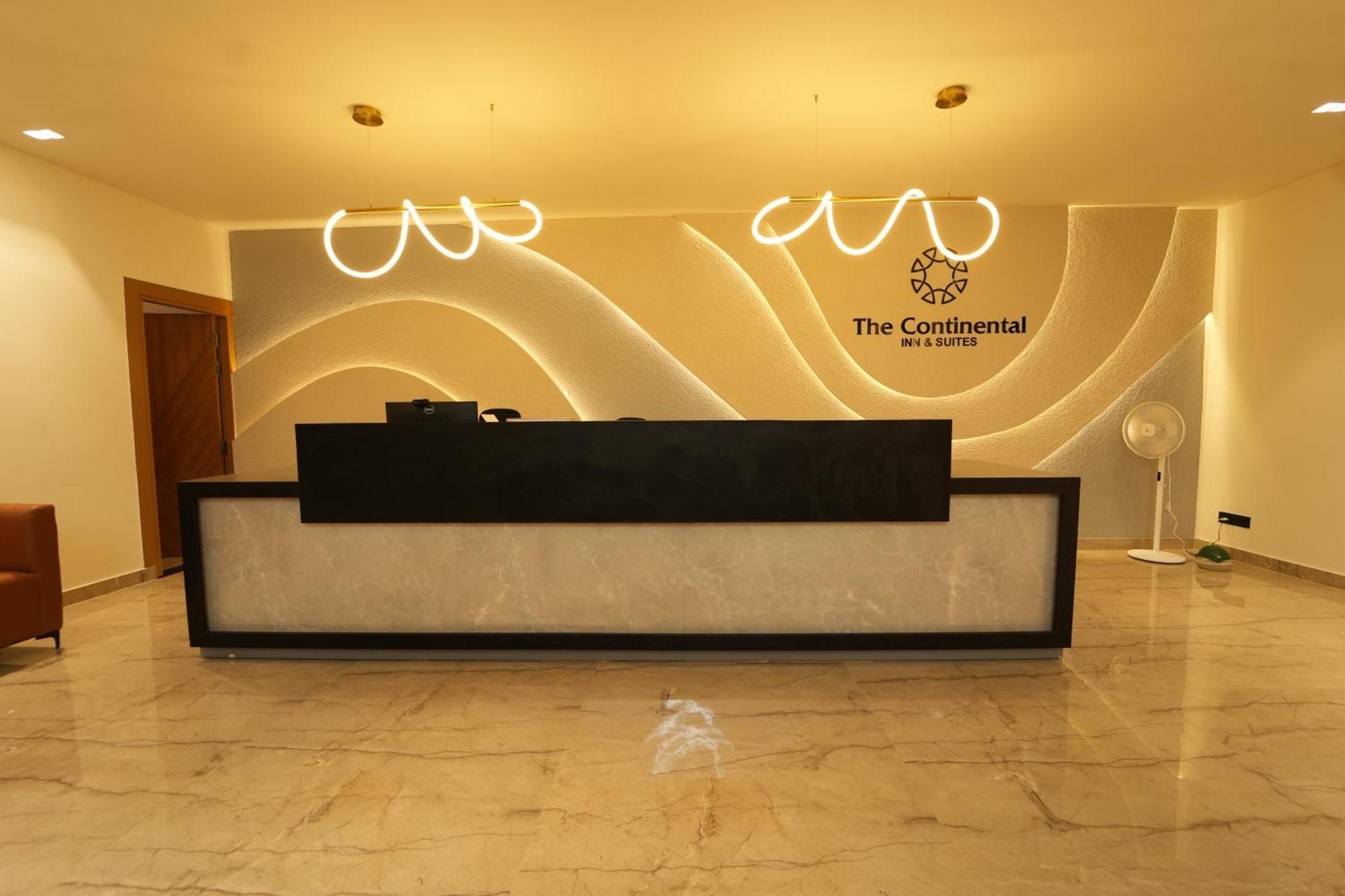 The Continental Inn & Suites Maisur Dış mekan fotoğraf